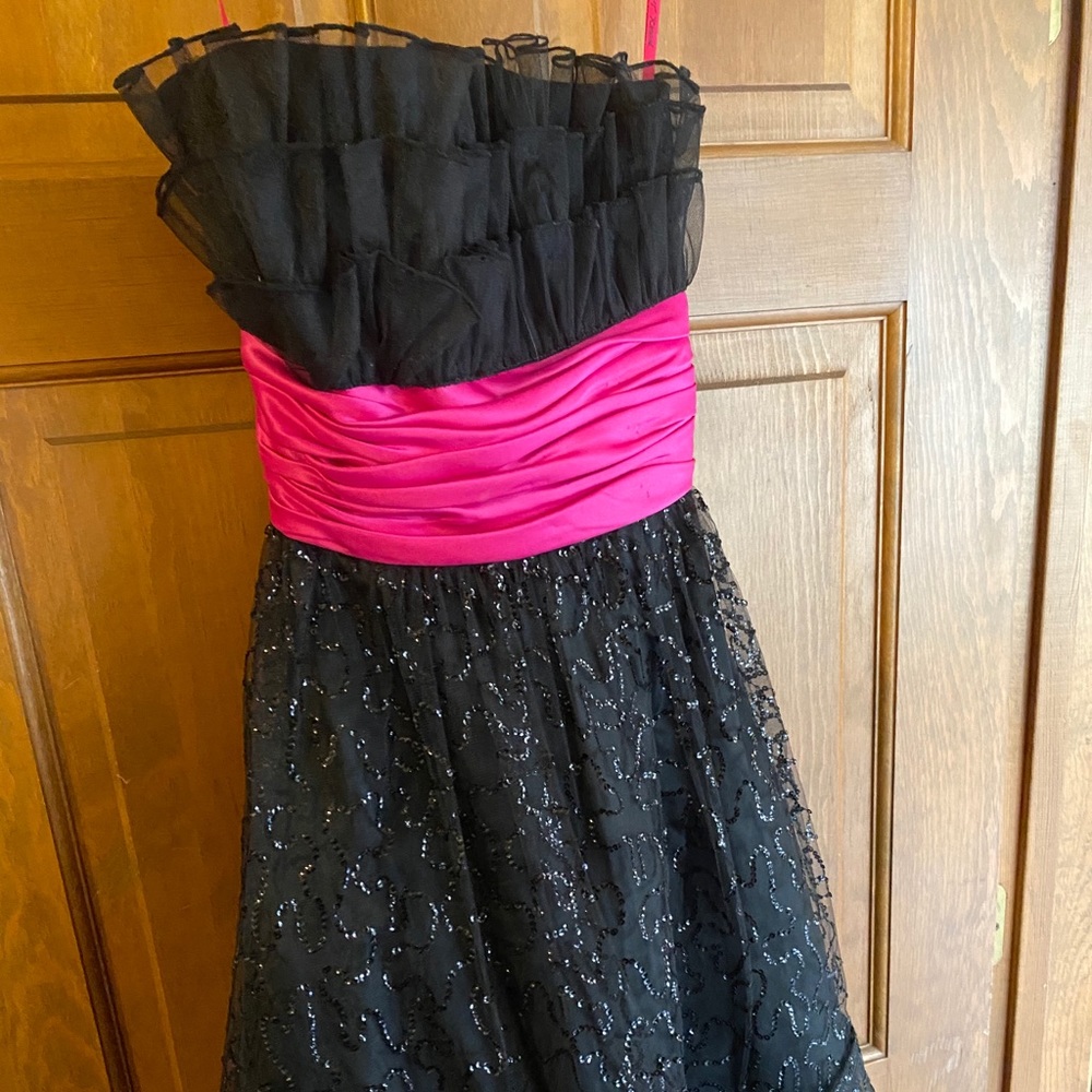 Black and pink Betsy Johnson strapless dress